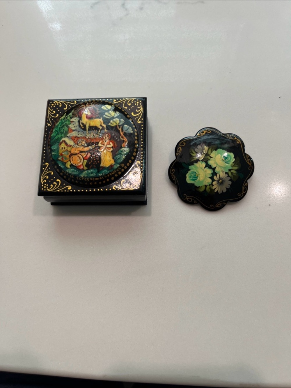Hand Painted Russian Lacquer Trinket Box Black Green Gold AND Brooch Signed